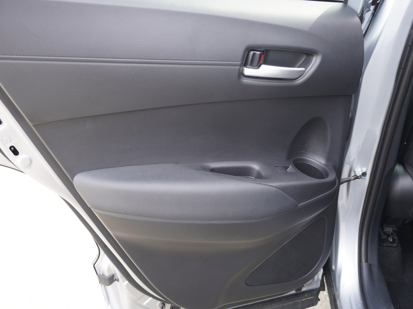 Used 2024 Toyota Corolla Cross XLE w/ Convenience Package image 13