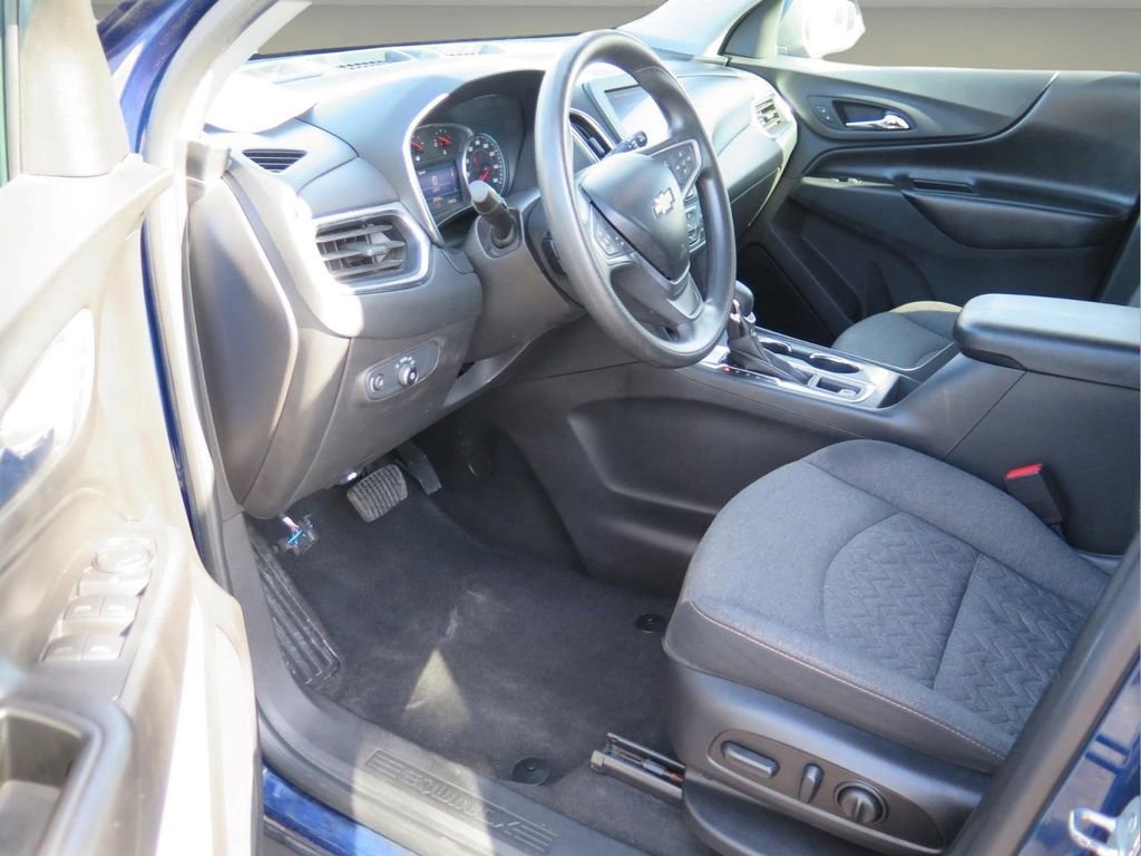Used 2022 Chevrolet Equinox LT AWD/4WD image 9