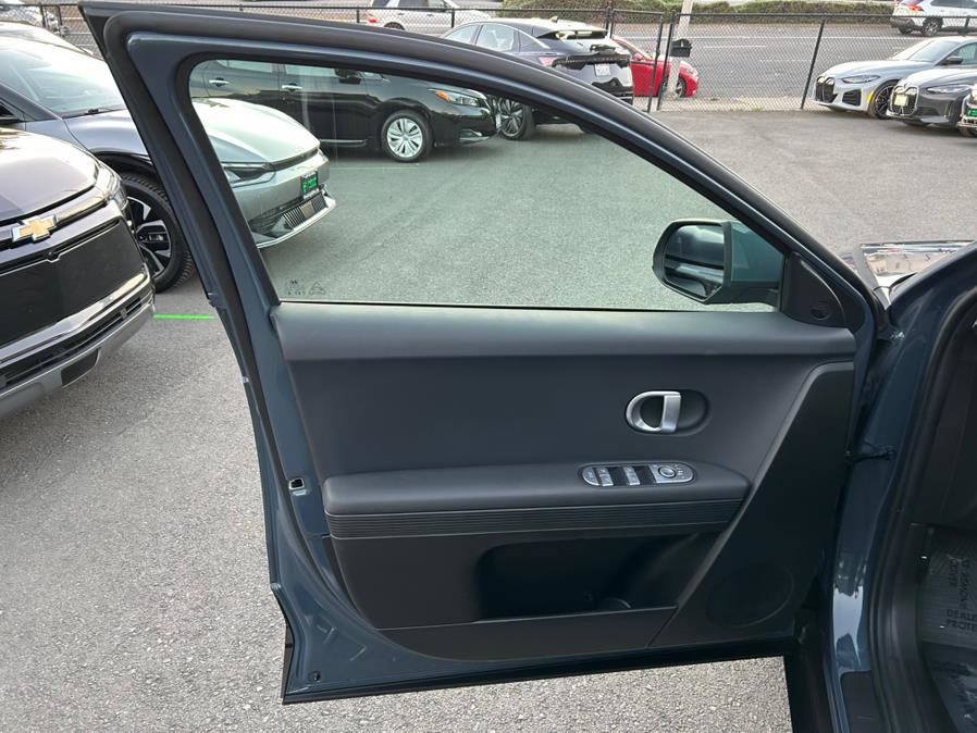 Used 2024 Hyundai Ioniq 5 SEL image 11