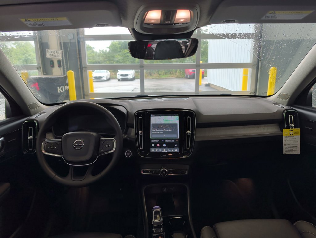 New 2026 Volvo XC40 B5 Ultra w/ Climate Package AWD/4WD image 14