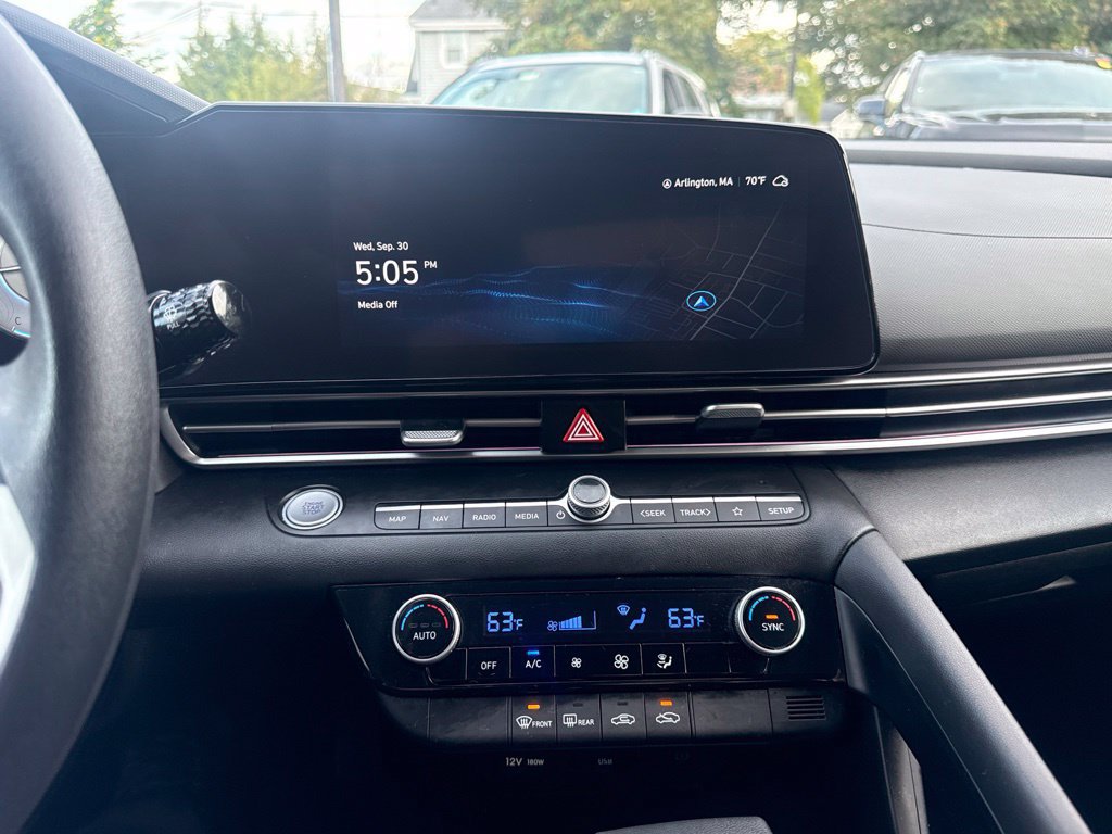 Used 2024 Hyundai Elantra SEL FWD image 27