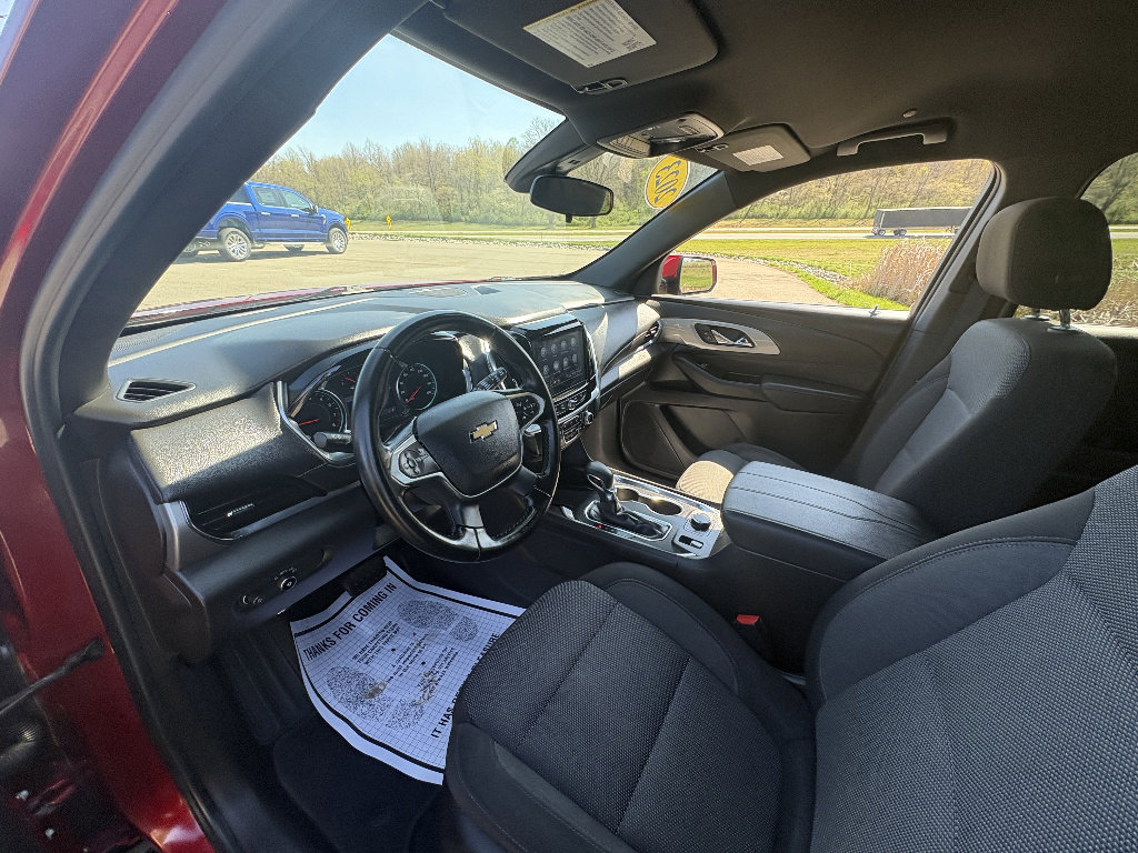 Used 2023 Chevrolet Traverse LT AWD/4WD image 32