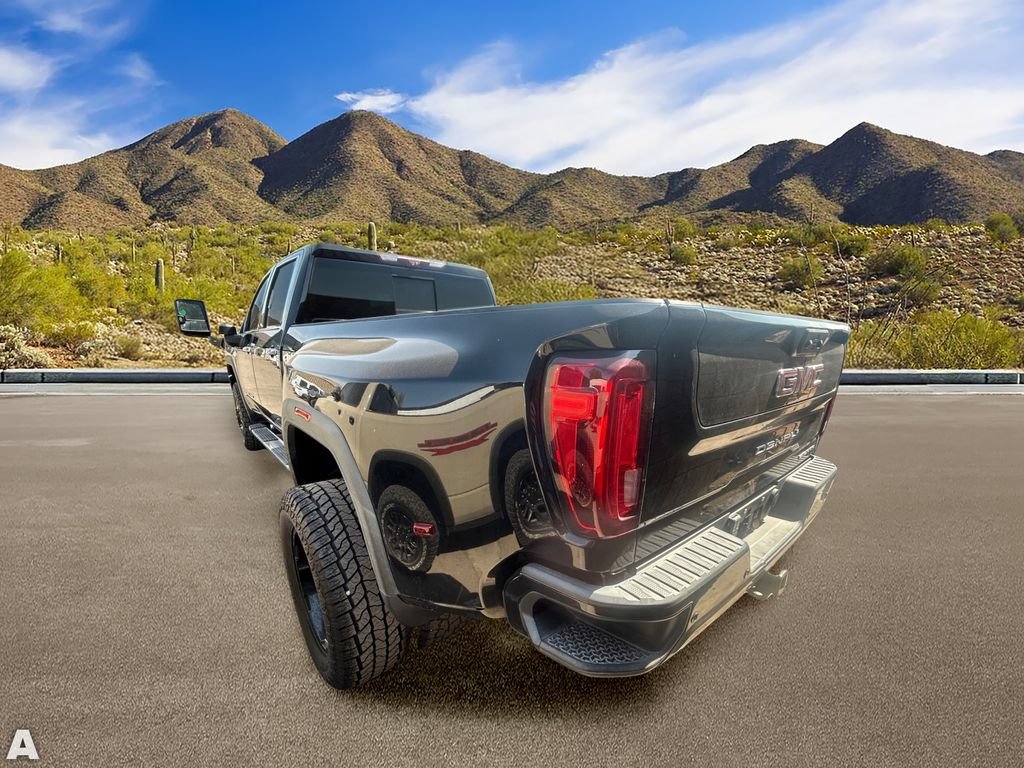 Used 2021 GMC Sierra 3500 Denali w/ Technology Package AWD/4WD image 3