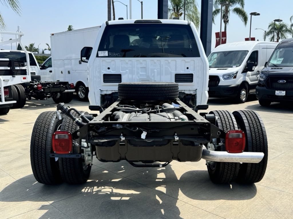 New 2024 Ford F550 4x4 Regular Cab Super Duty w/ XLT Value Package image 8
