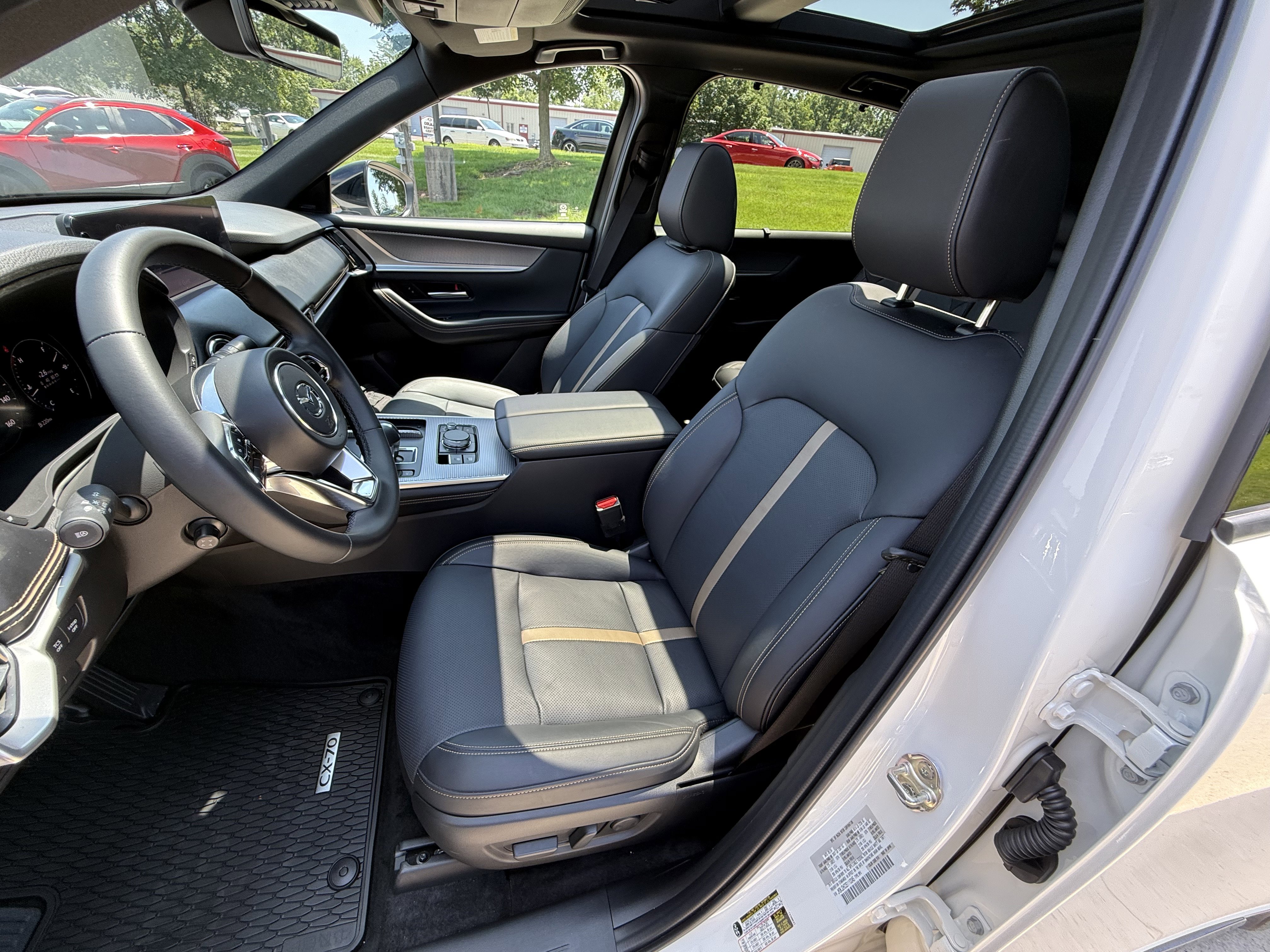 Certified 2025 MAZDA CX-70 3.3 Turbo S w/ Premium Package image 27