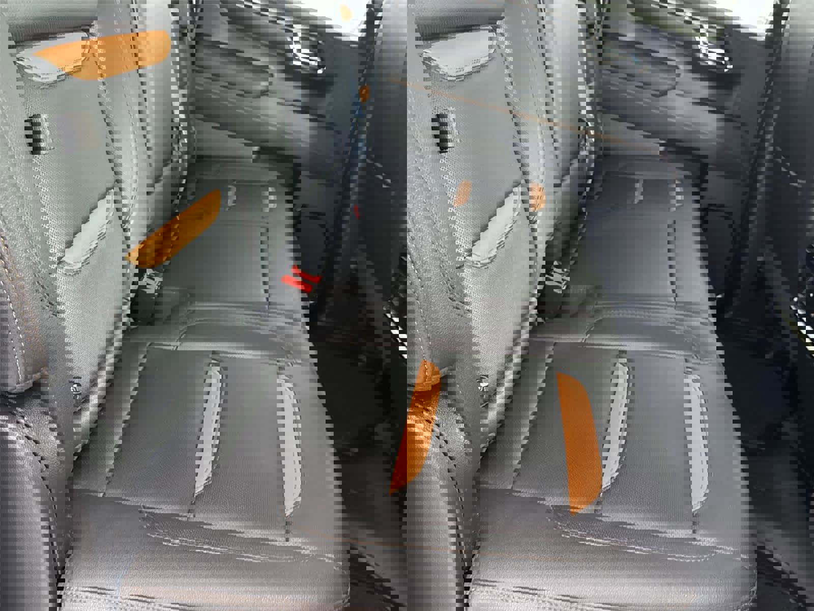 Used 2022 GMC Sierra 1500 AT4 w/ AT4 Preferred Package image 16