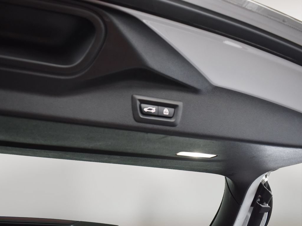 Used 2022 BMW X5 sDrive40i w/ Premium Package RWD image 28