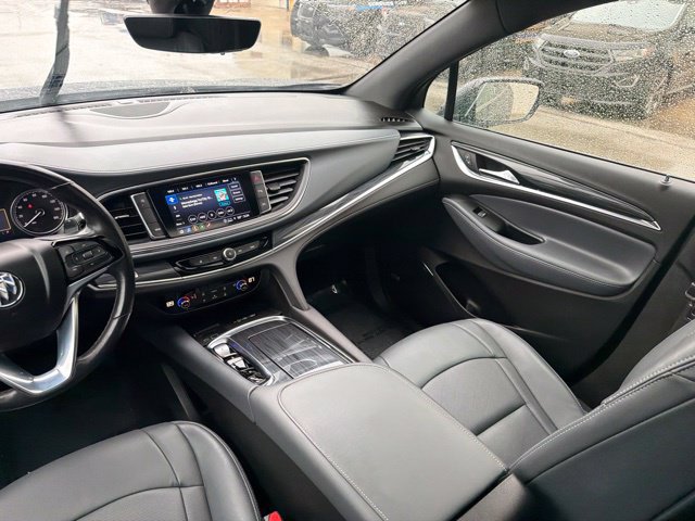 Used 2024 Buick Enclave Essence w/ Experience Buick Package FWD image 18