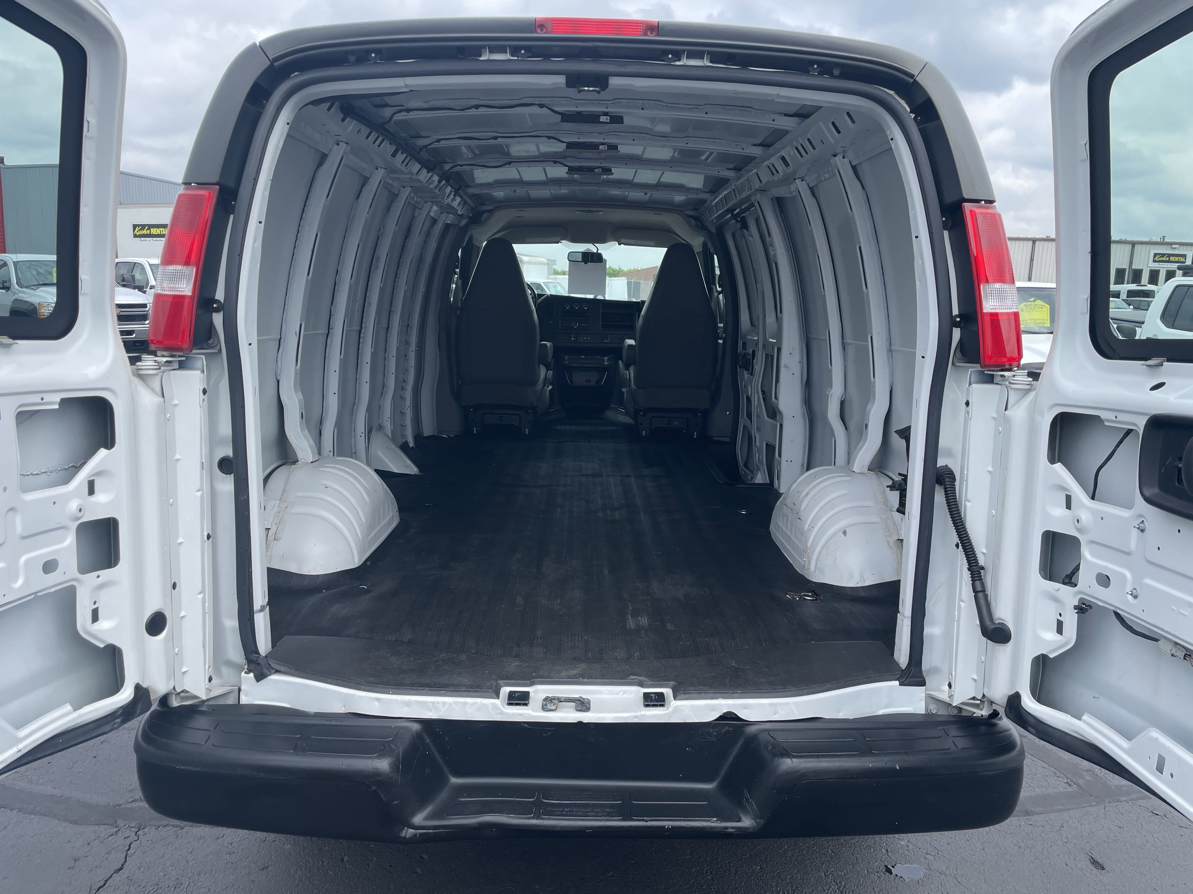 Used 2022 Chevrolet Express 2500 Extended w/ Driver Convenience Package image 10