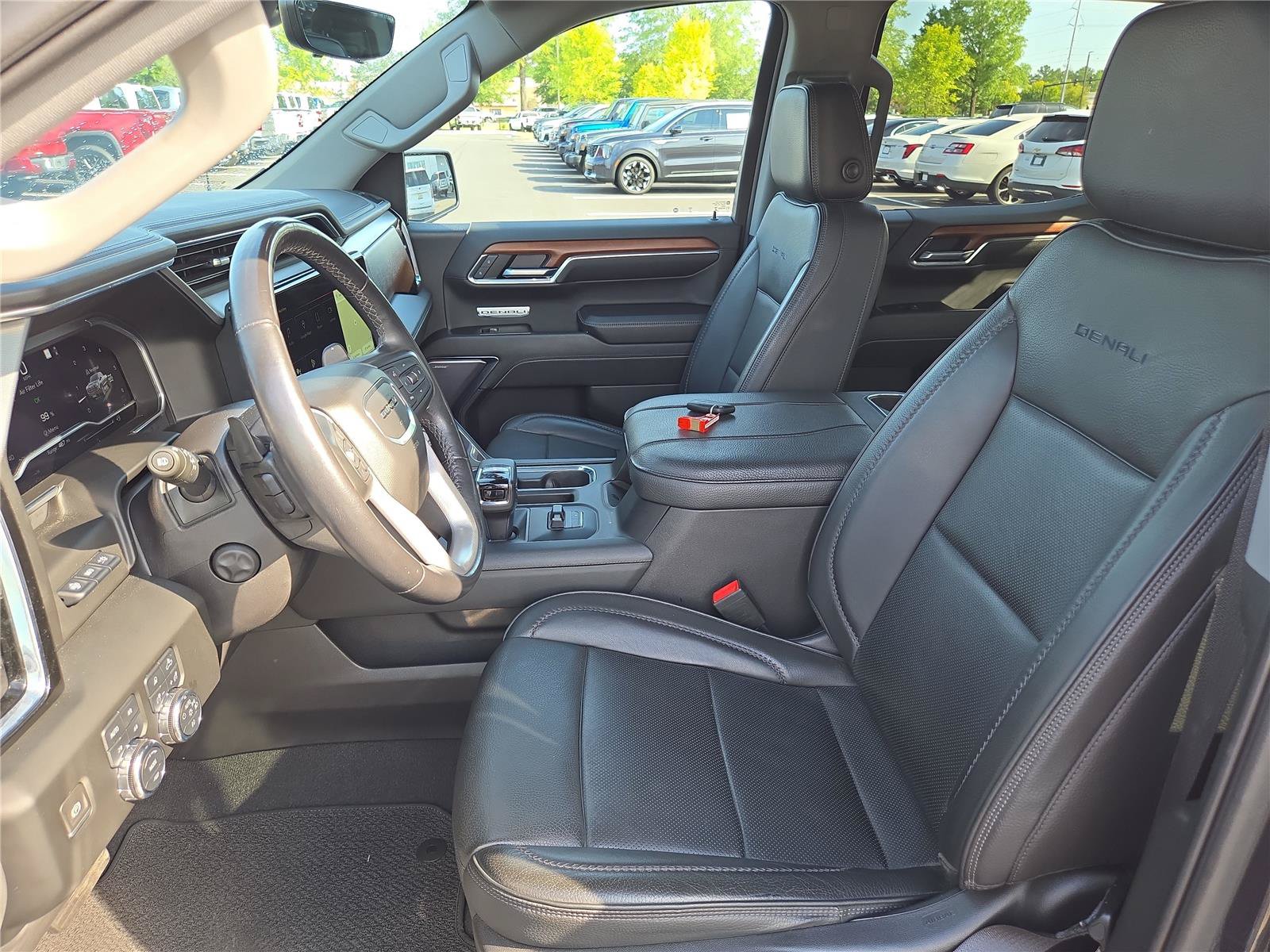Used 2023 GMC Sierra 1500 Denali w/ Technology Package AWD/4WD image 18