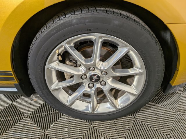 Used 2010 Ford Mustang Coupe RWD image 35