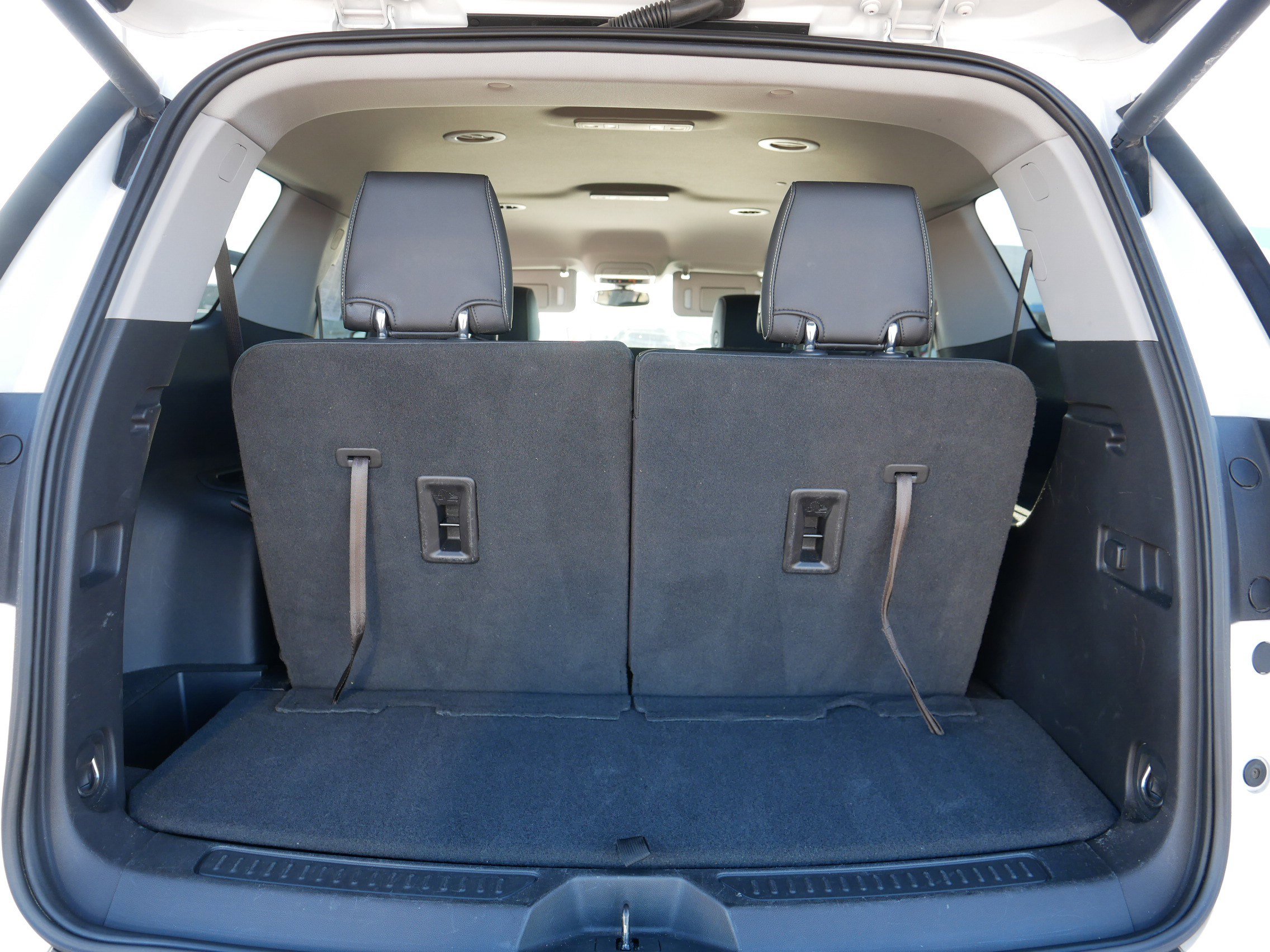 Used 2019 GMC Acadia SLT image 18