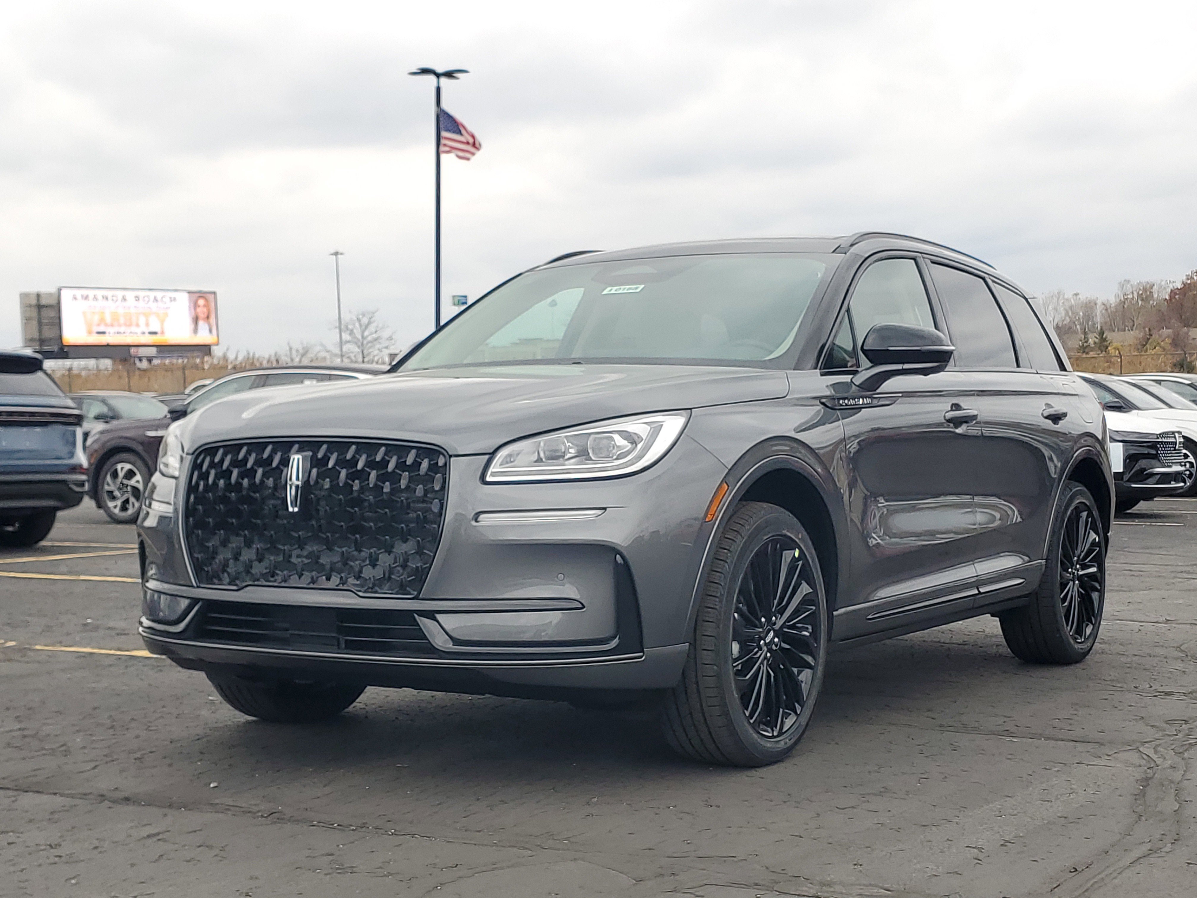 New 2026 Lincoln Corsair Reserve w/ Jet Appearance Package image 2