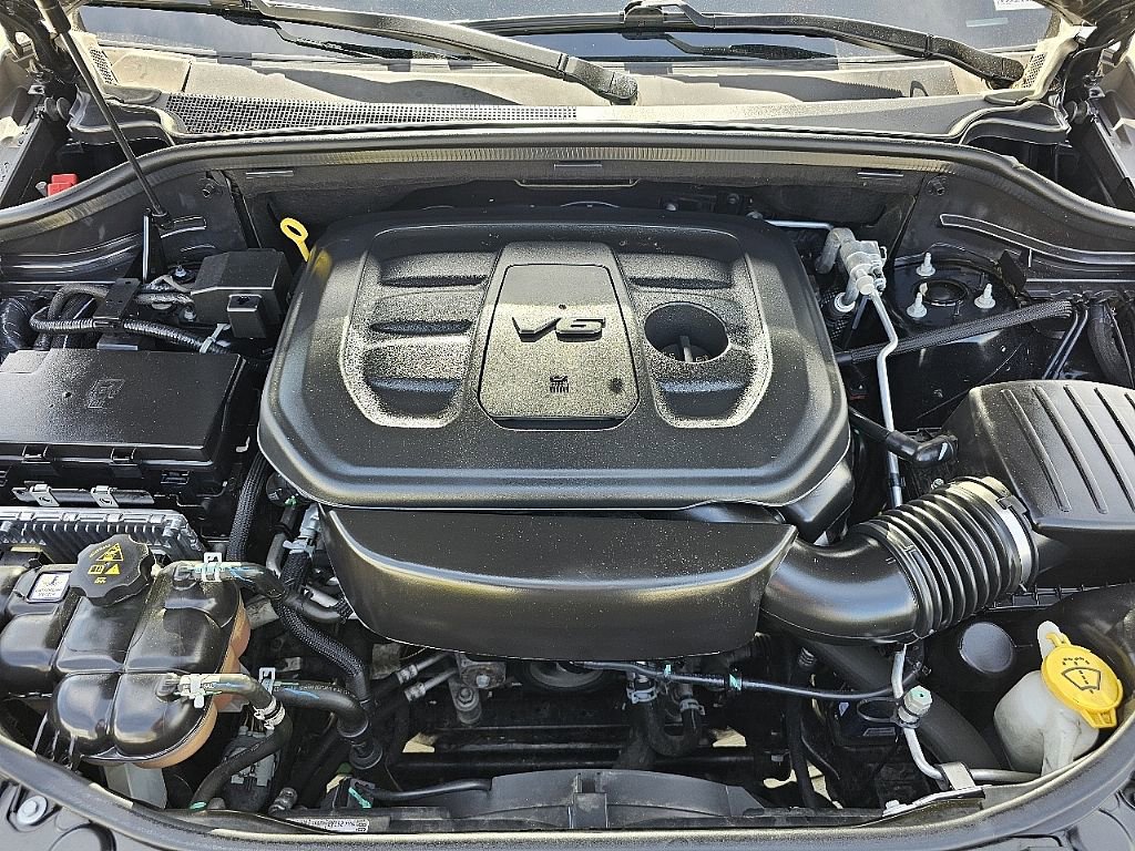 Used 2020 Jeep Grand Cherokee Laredo w/ 18" Wheel & 8.4" Radio Group image 10