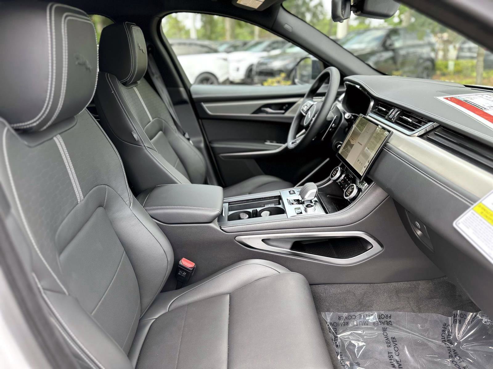 New 2026 Jaguar F-PACE R-Dynamic S AWD/4WD image 7