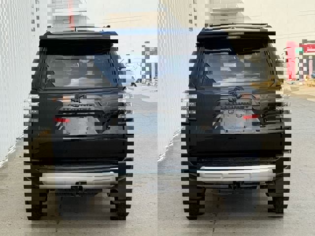 Used 2023 Toyota 4Runner TRD Off-Road Premium w/ Moonroof Package AWD/4WD image 5