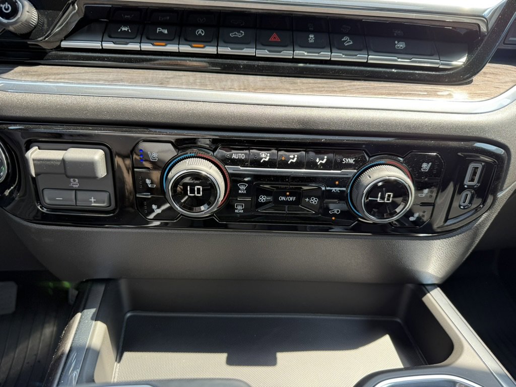 New 2026 Chevrolet Silverado 1500 LTZ w/ LTZ Premium Package image 19