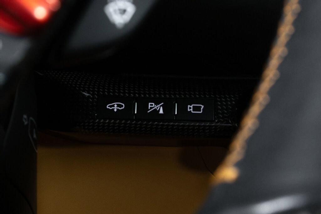 Used 2020 Ferrari 812 Superfast image 36