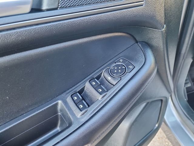 Used 2022 Ford Edge SE w/ Black Appearance Package image 9