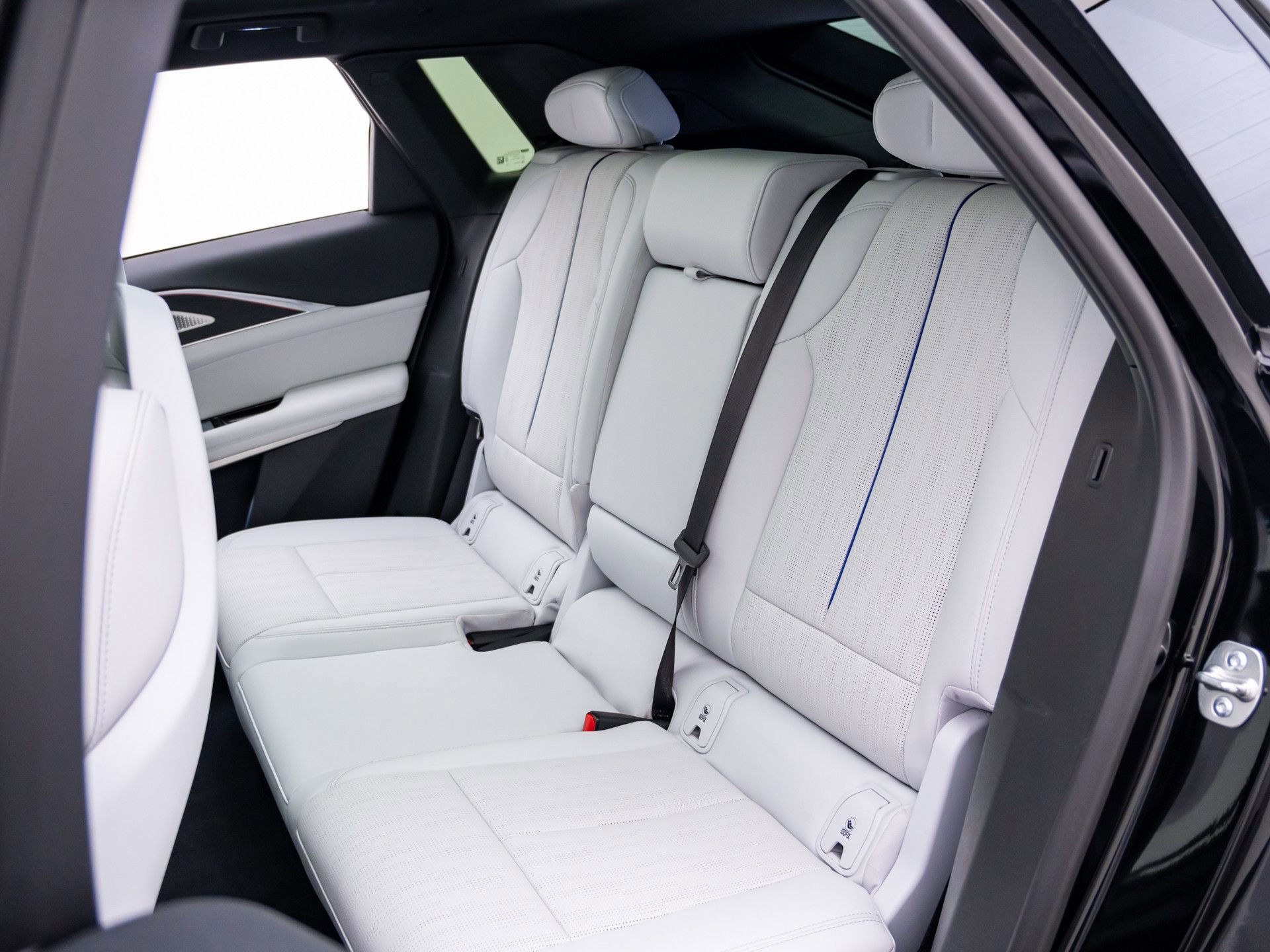 Certified 2024 Cadillac Lyriq Sport image 19