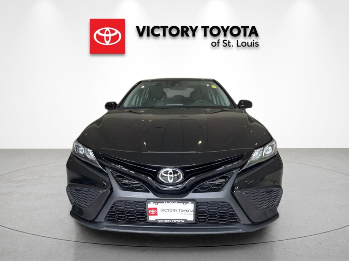 Used 2024 Toyota Camry SE FWD image 8