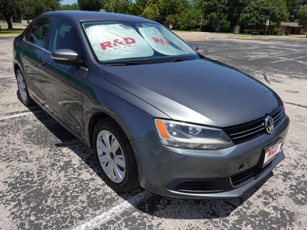 Used 2013 Volkswagen Jetta SE FWD image 1