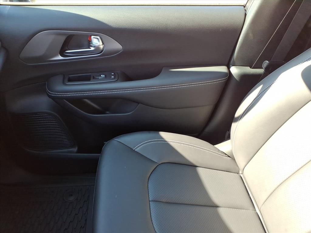 New 2026 Chrysler Voyager LX image 30