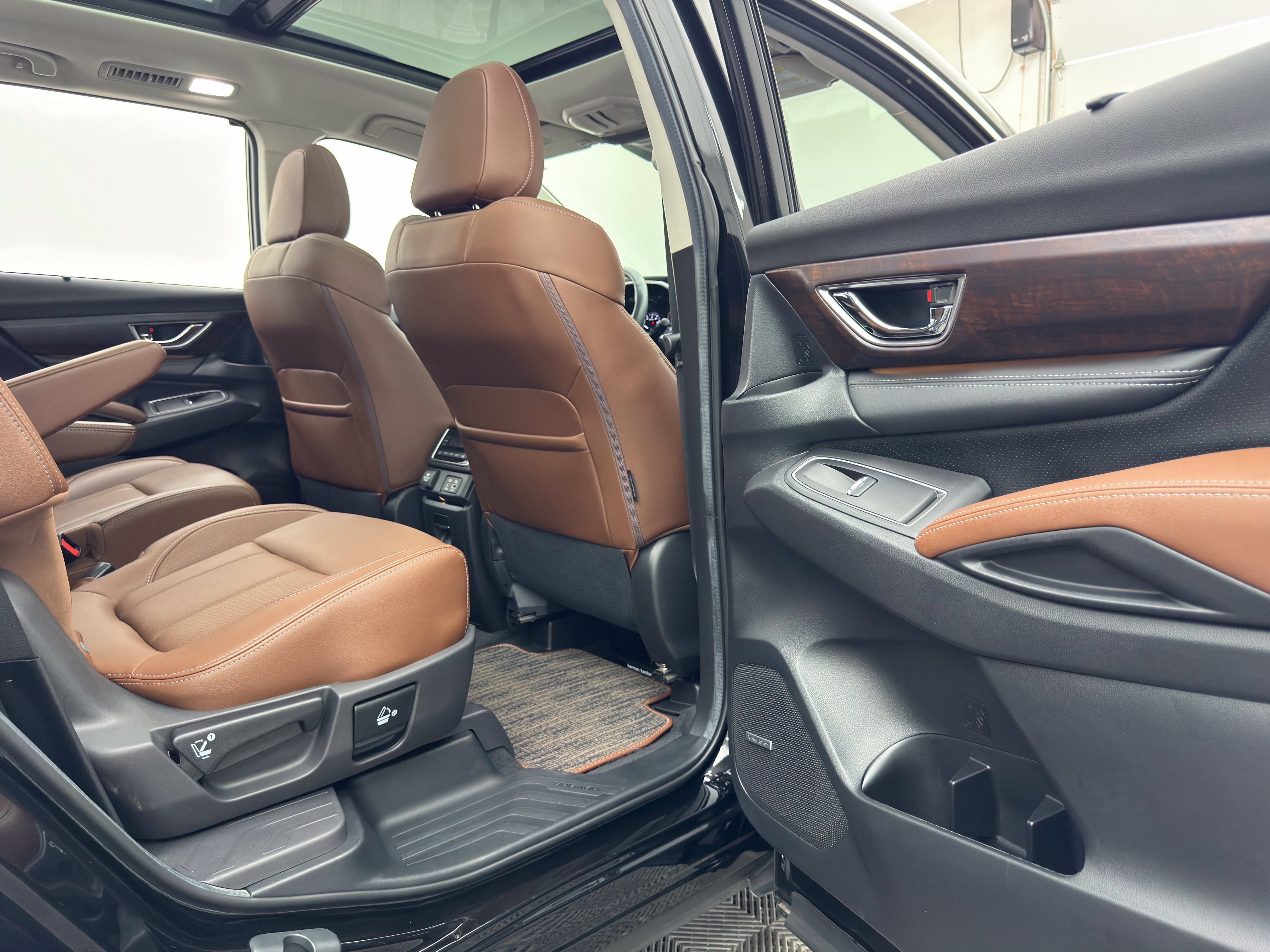 Used 2024 Subaru Ascent Touring AWD/4WD image 36