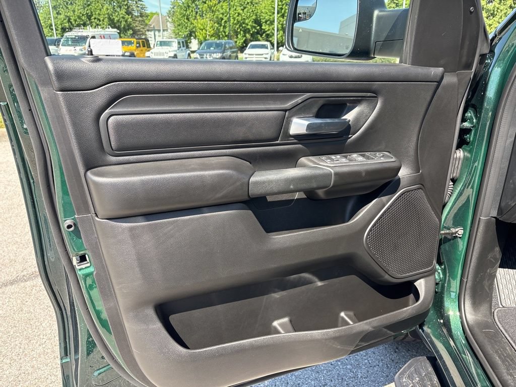 New 2026 RAM 1500 Express AWD/4WD image 8
