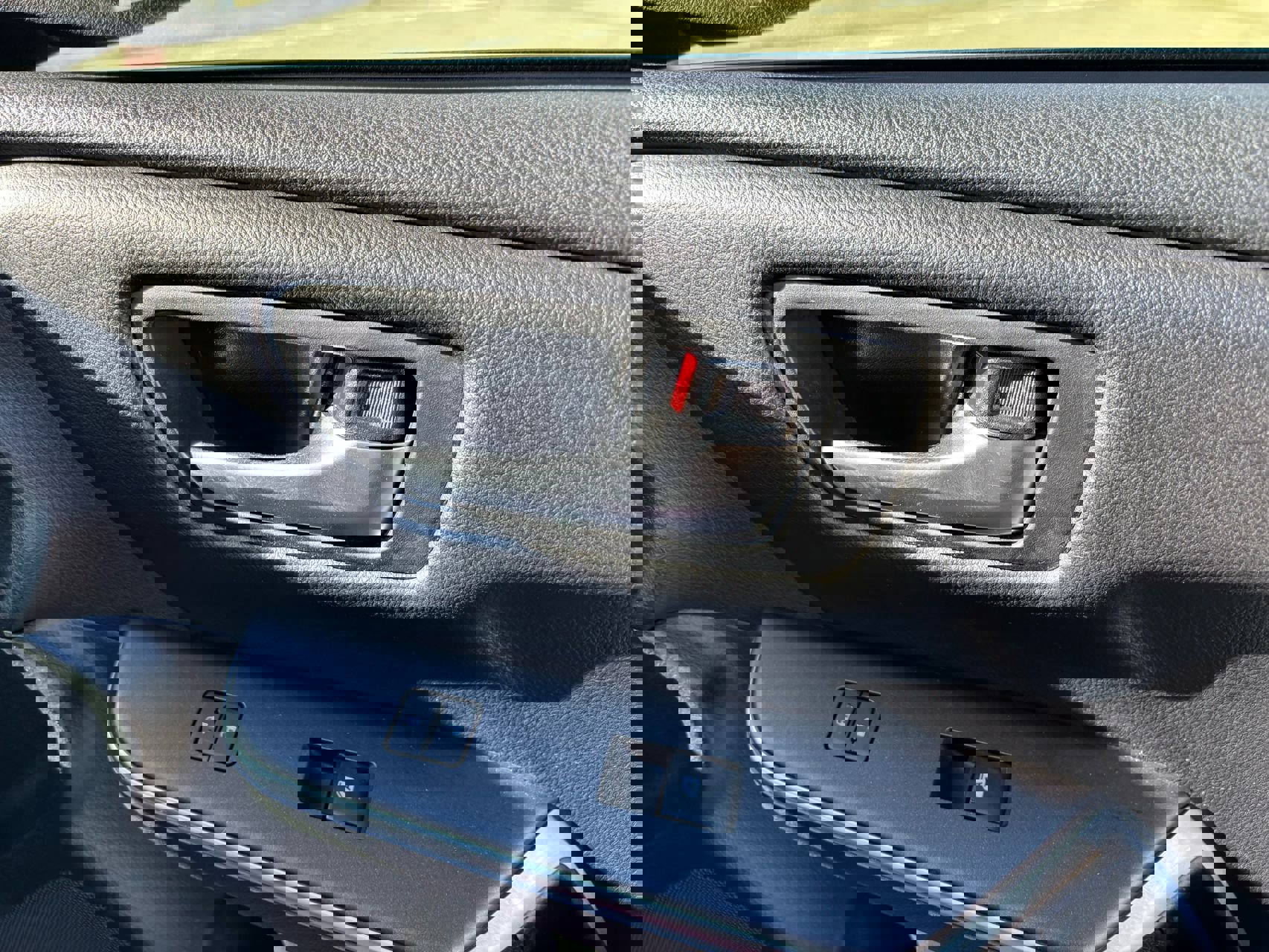 Used 2017 Toyota Camry LE image 17