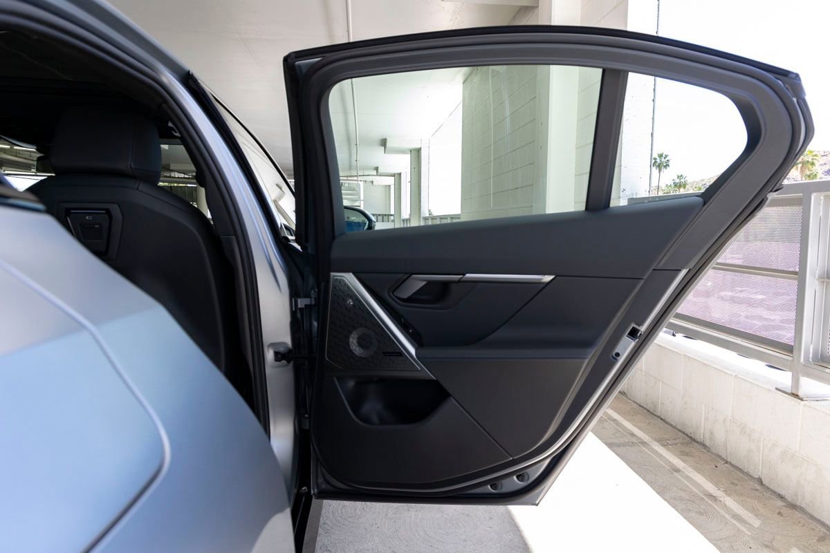 New 2026 BMW 550e xDrive AWD/4WD image 27