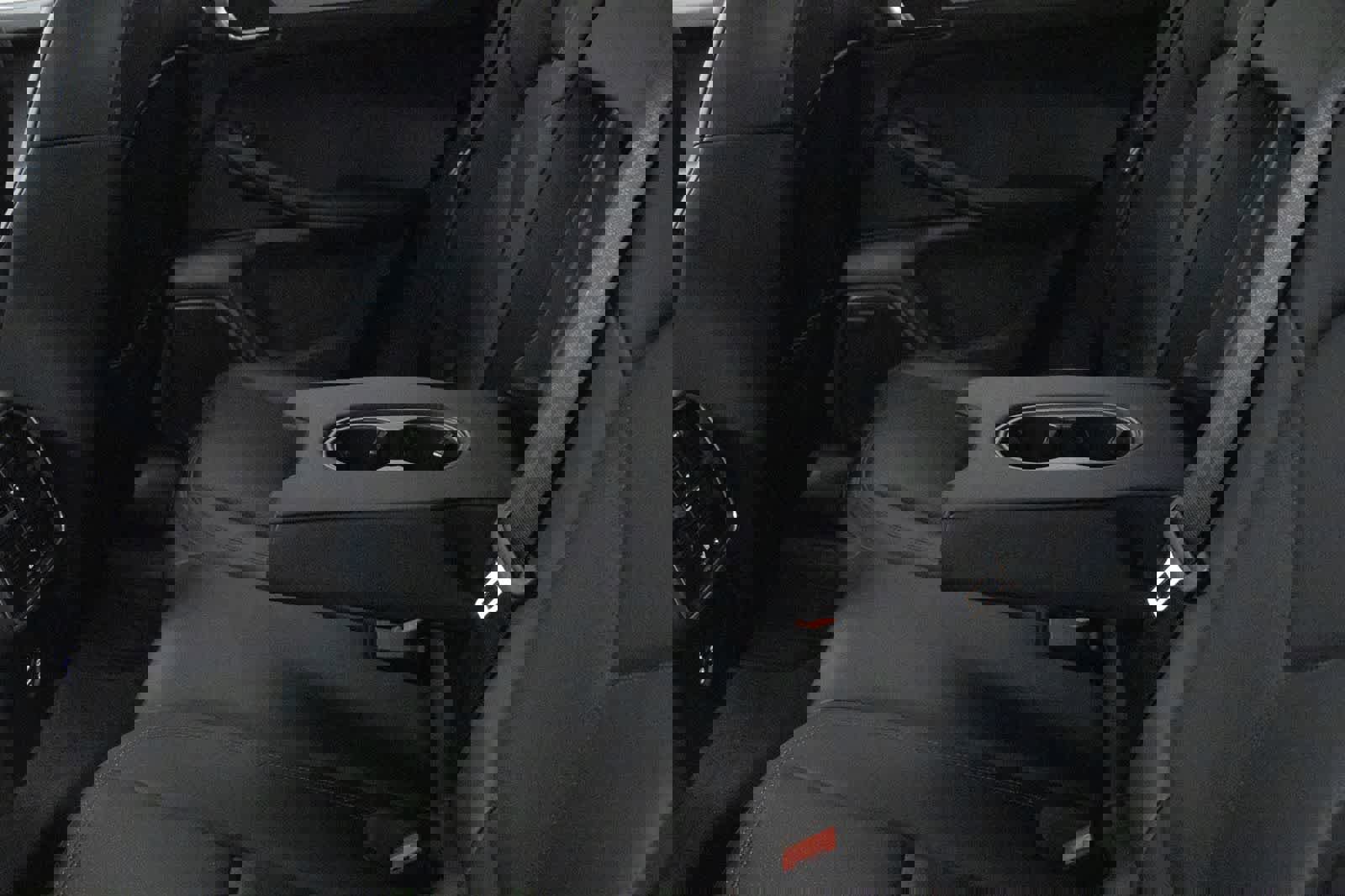 Certified 2026 Porsche Macan image 37