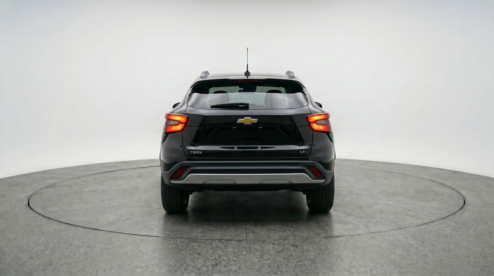 Used 2025 Chevrolet Trax LT w/ LT Convenience Package FWD image 7