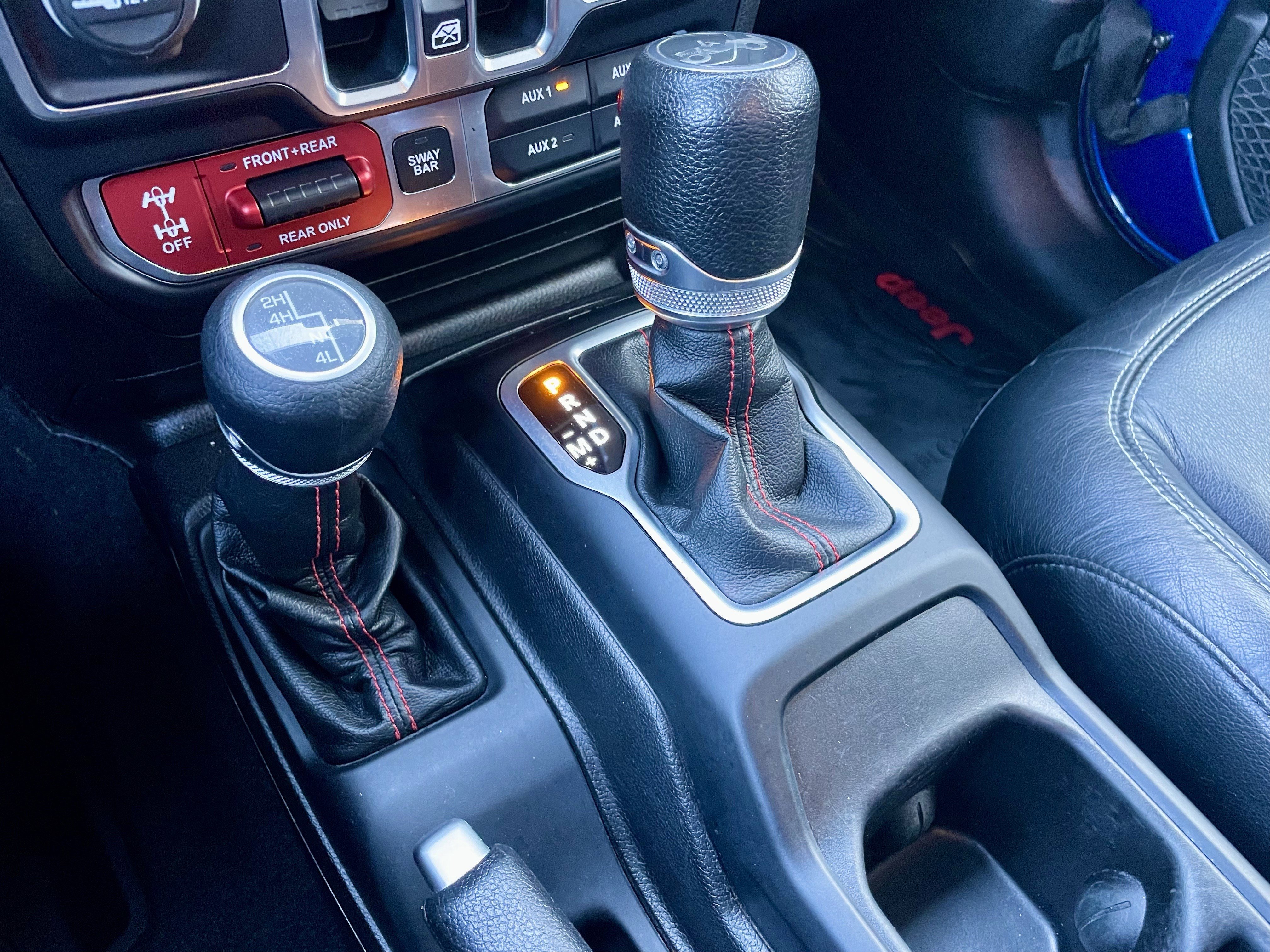 Used 2018 Jeep Wrangler Unlimited Rubicon w/ Dual Top Group AWD/4WD image 19