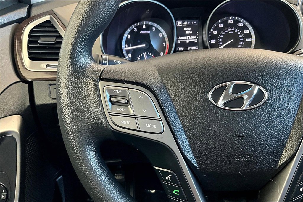 Used 2018 Hyundai Santa Fe SE w/ Cargo Package image 11