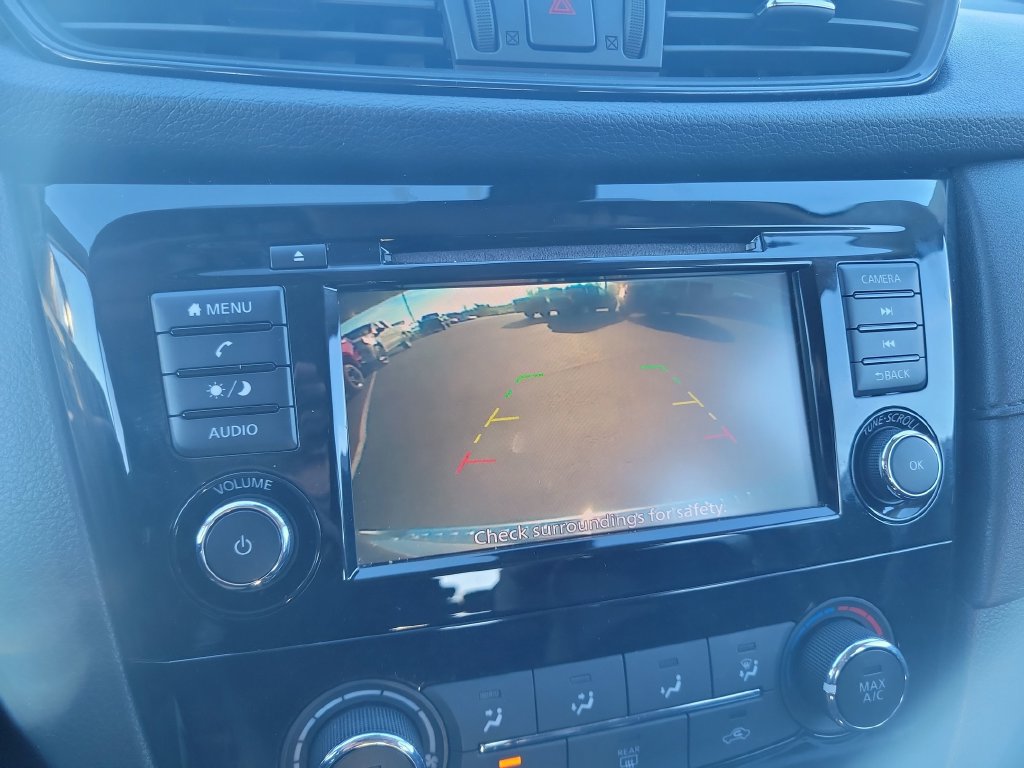 Used 2020 Nissan Rogue S AWD/4WD image 17