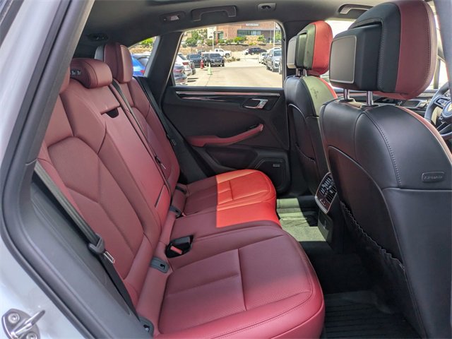 Certified 2025 Porsche Macan image 25