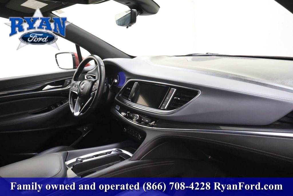 Used 2024 Buick Enclave Premium image 18