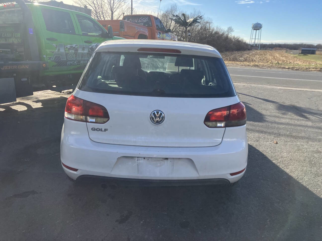 Used 2010 Volkswagen Golf 4-Door image 7