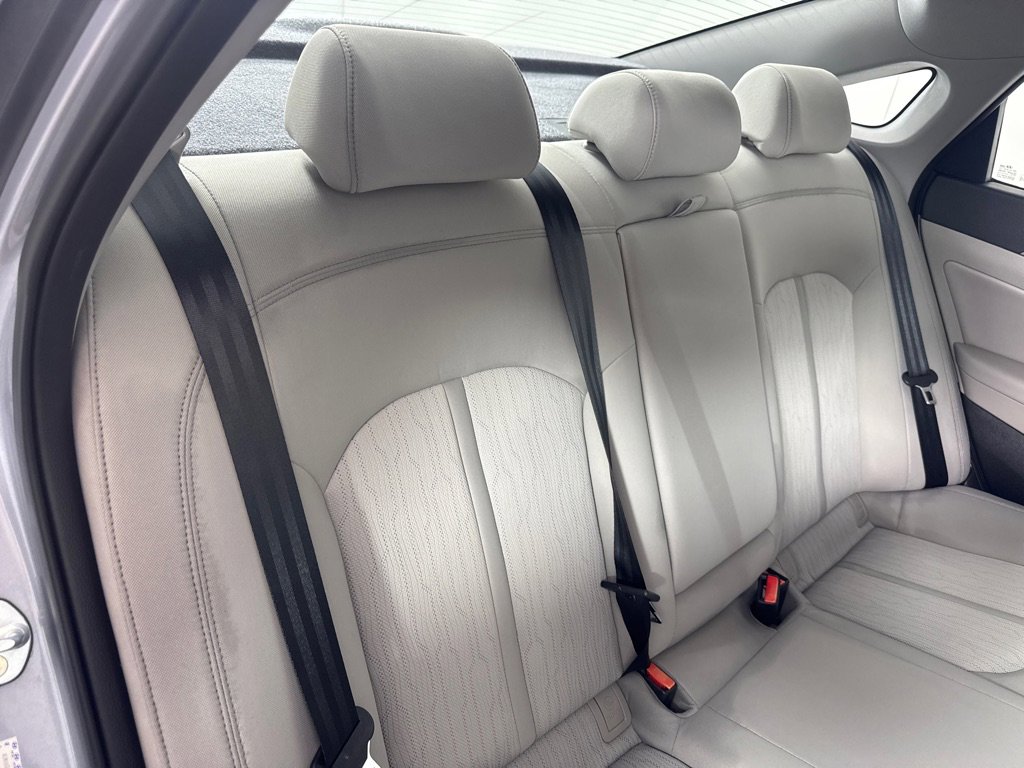 Used 2016 Hyundai Sonata SE image 21