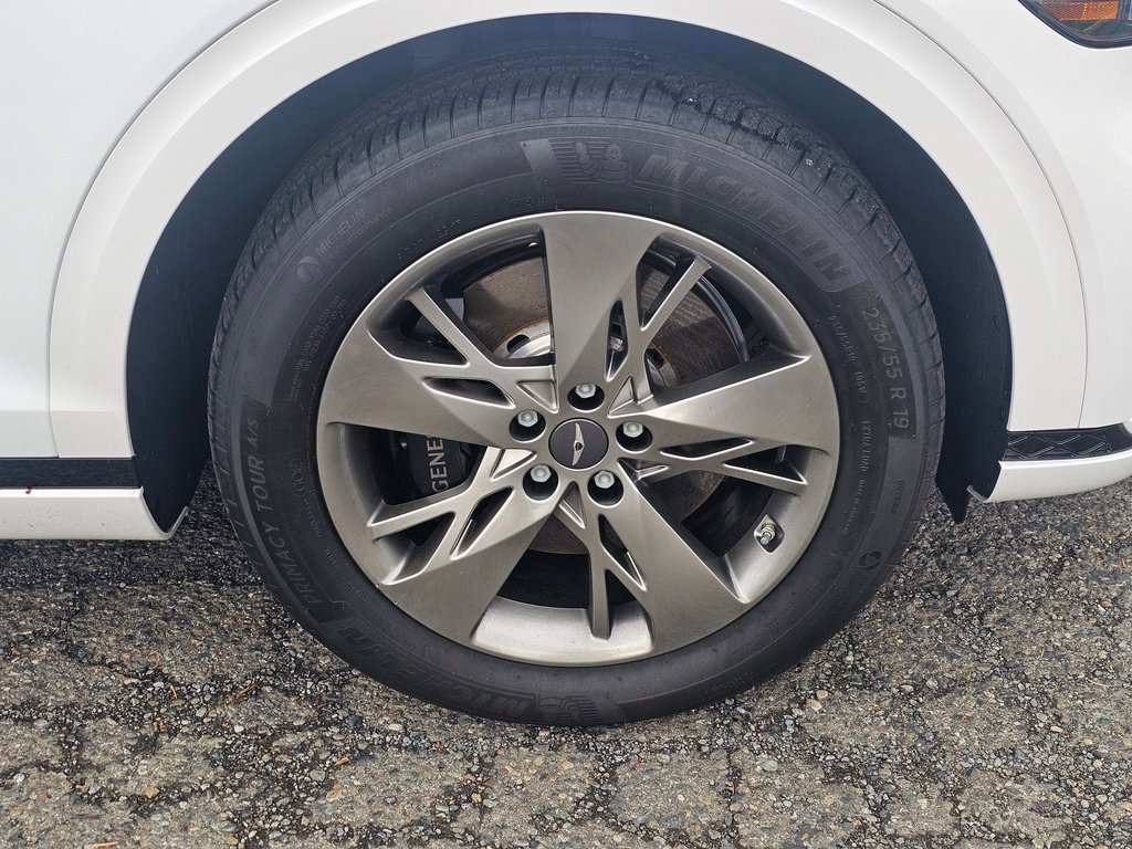 Certified 2025 Genesis GV70 3.5T Sport image 31