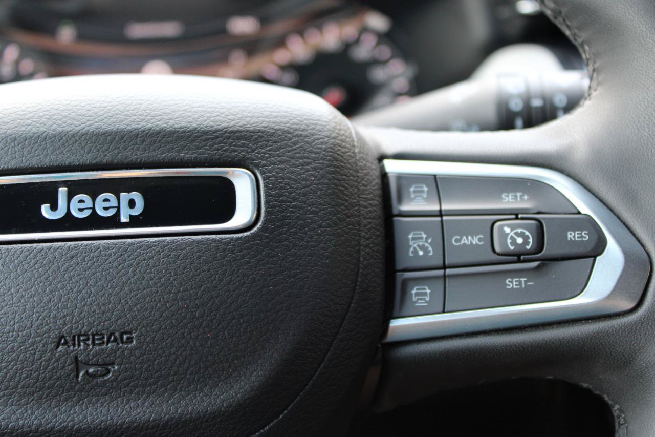 Used 2023 Jeep Compass Limited AWD/4WD image 18