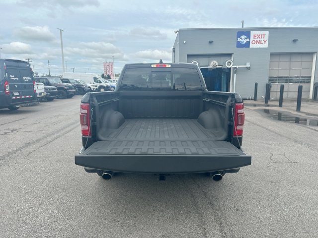 Used 2019 RAM 1500 Laramie AWD/4WD image 23