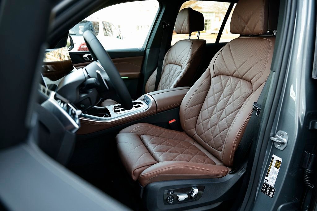 New 2026 BMW X5 xDrive40i w/ M Sport Package image 21