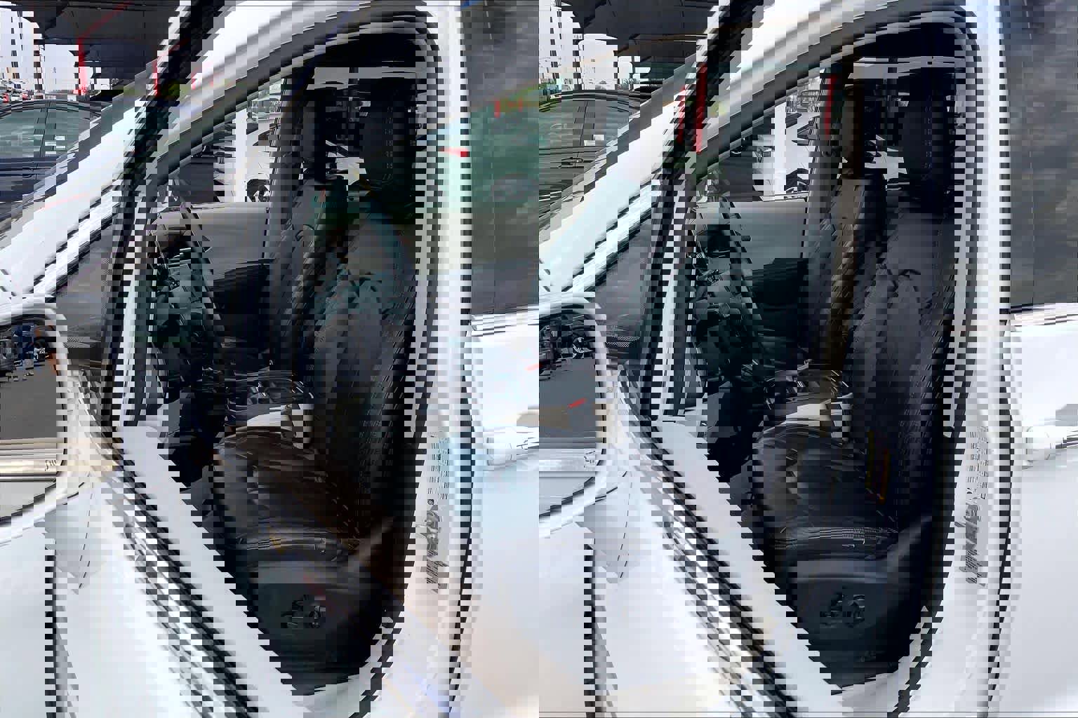 Used 2017 Chrysler Pacifica Touring-L w/ Tire & Wheel Group FWD image 8