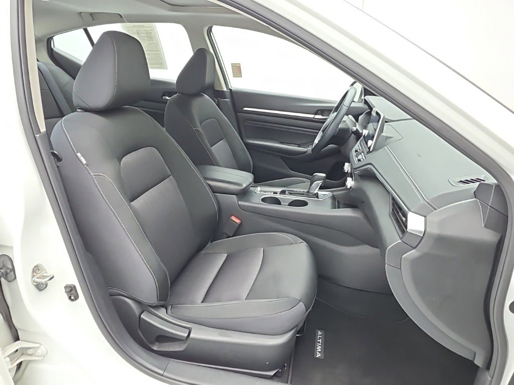 Used 2019 Nissan Altima 2.5 SV image 41