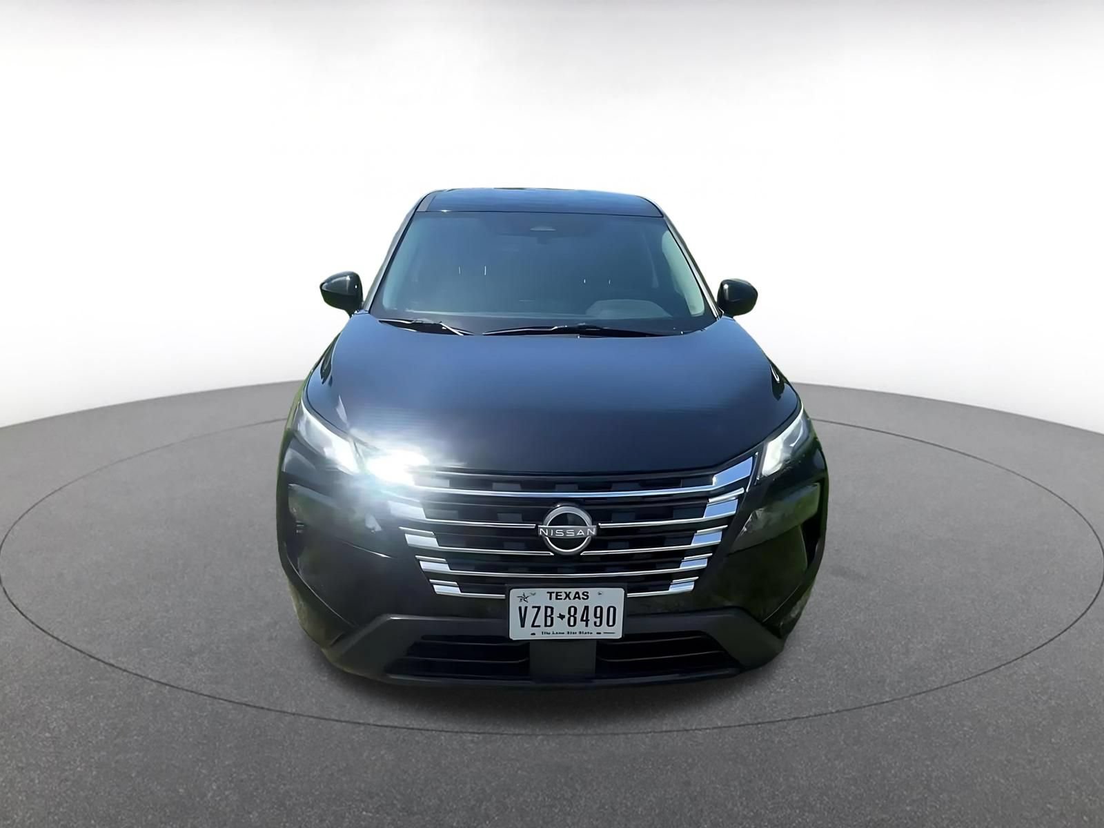 Used 2025 Nissan Rogue SV FWD image 4