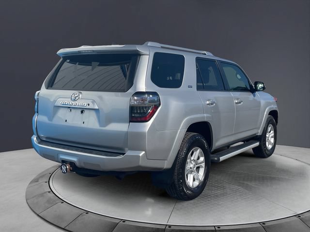 Used 2016 Toyota 4Runner SR5 Premium AWD/4WD image 5