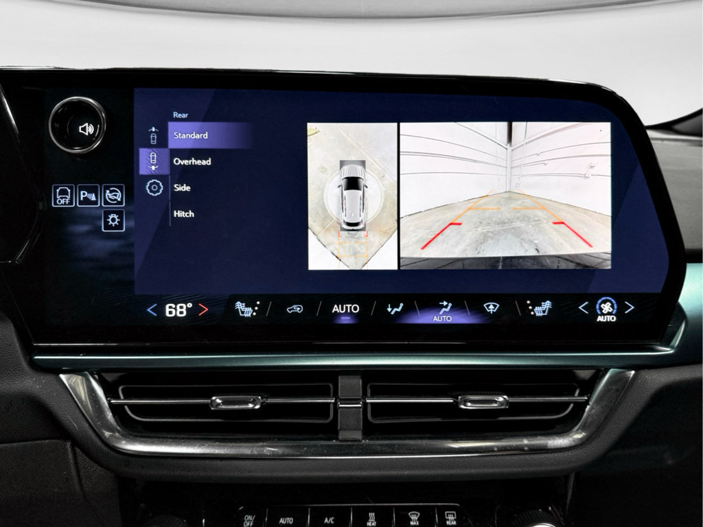 Used 2024 Chevrolet Equinox EV LT FWD image 15