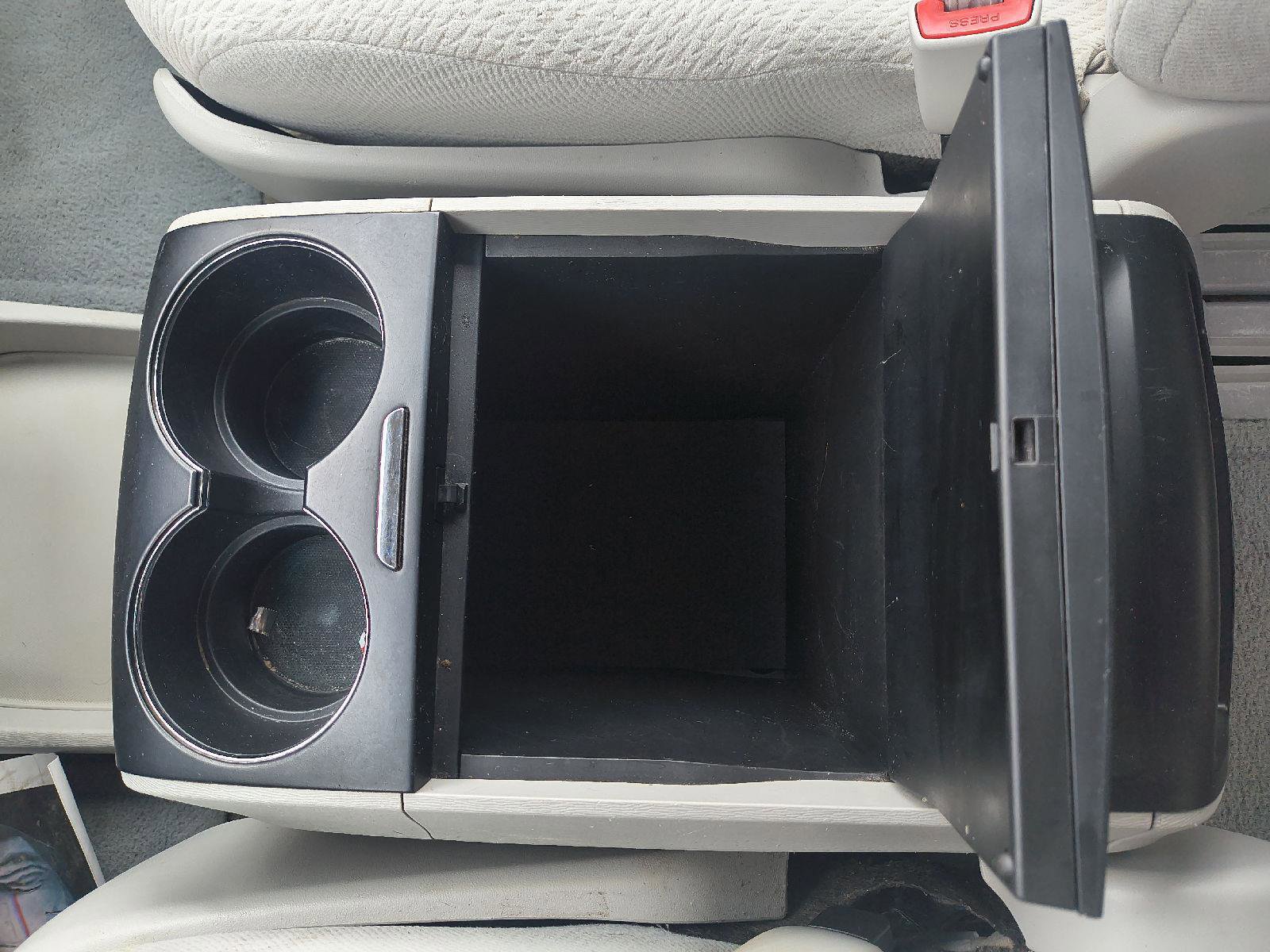 Used 2013 Toyota Sienna LE w/ Towing Pkg image 17